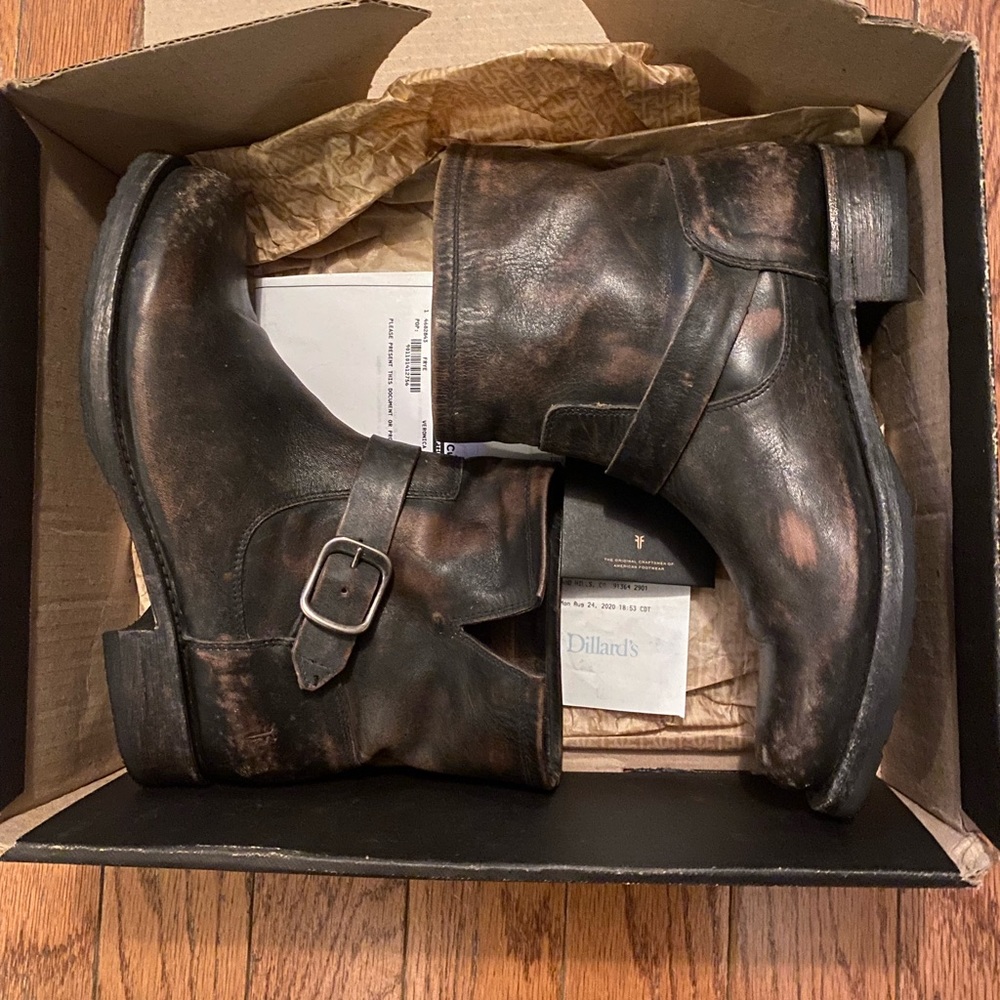 Frye Engineer Veronica Harness Boots Moto Biker Distressed Leather EU 41 10-10.5